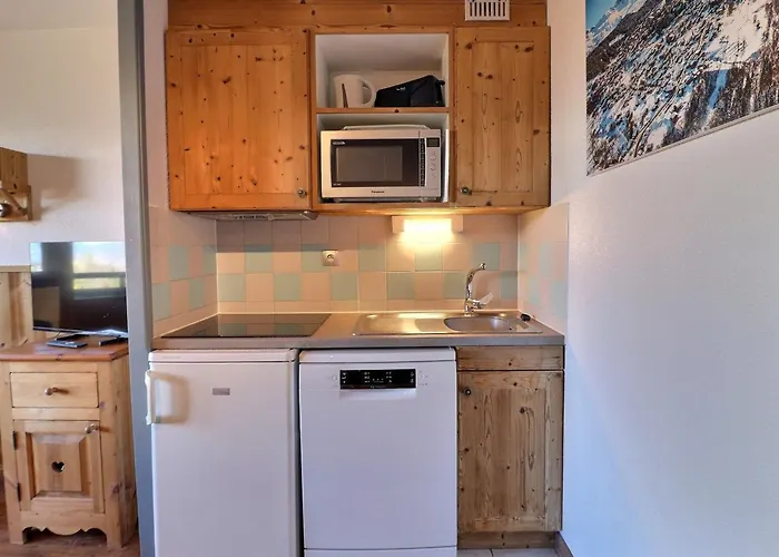 Confortable 2 Pieces, Skis Aux Pieds, Proche Commerces - Fr-1-182a-17